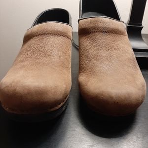 Sanita Oil Rubbed Brown Clogs